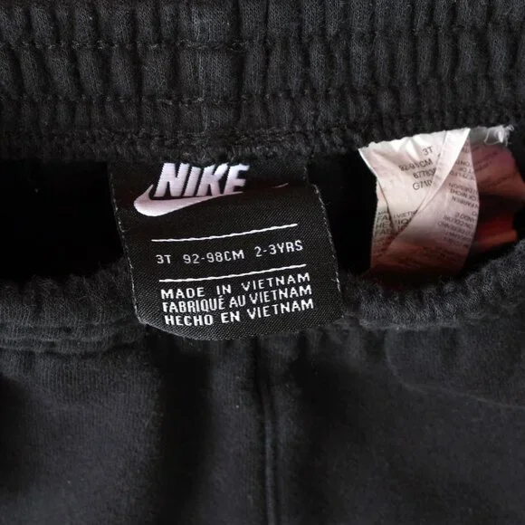 Bundle 3 pair Nike Size 3T shorts - Picture 2 of 12